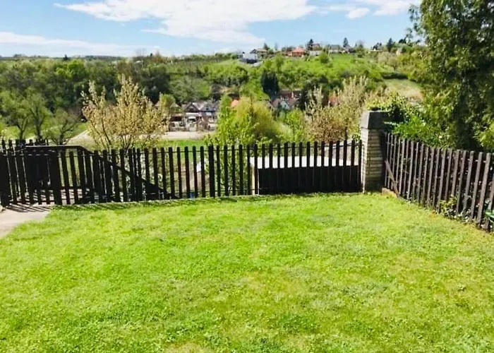 Szepasszonyvoelgyi Apartment